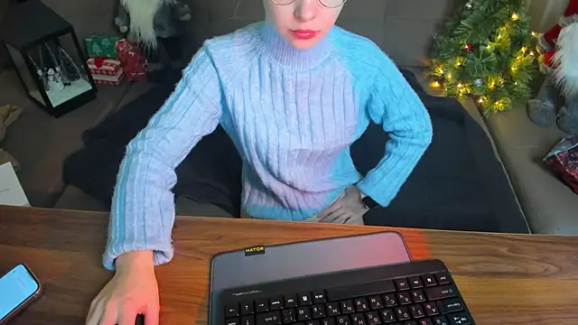 CharmedDoll online show from December 2025 01:40:01 PM