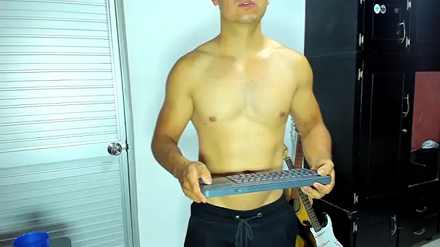 VincentSavage online show from April 2026 08:58:02 PM