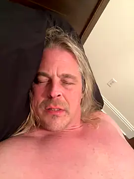 zeus337 online show from November 2025 02:44:01 AM