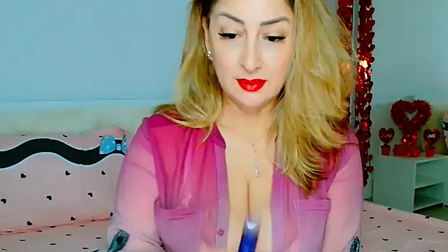 Snapshot of Tyana40 chatting on February 2025 02:24:02 AM Tyana40 online show from February 2025 02:24:02 AM