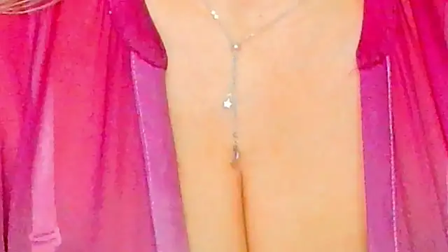 Snapshot of Tyana40 chatting on February 2025 08:49:01 AM Tyana40 online show from February 2025 08:49:01 AM