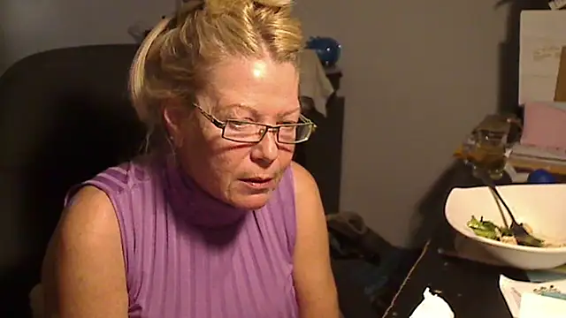 XTRAHORNYONE online show from March 2025 01:05:02 AM