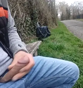 Snapshot of GermanBigDream chatting on April 2026 03:53:01 PM GermanBigDream online show from April 2026 03:53:01 PM