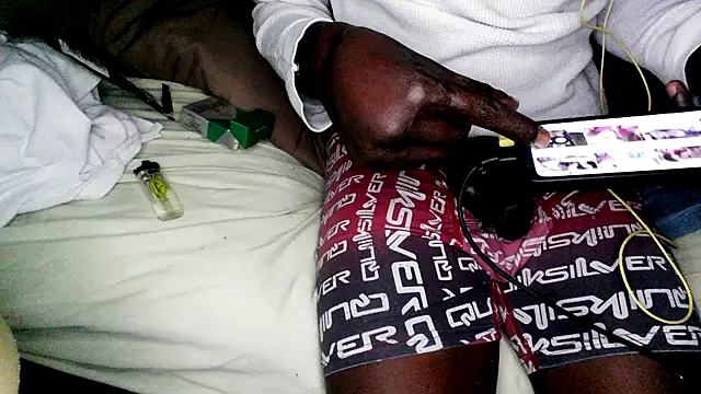 RinsingWood84 online show from February 2026 07:46:01 AM