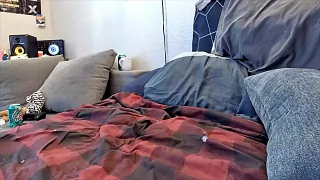 pyrowuff online show from March 2025 05:27:02 PM