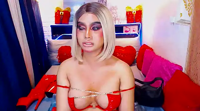 Snapshot of TsGoddessNhicolle chatting on January 2025 05:52:02 AM TsGoddessNhicolle online show from January 2025 05:52:02 AM