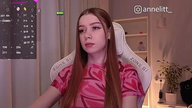 Annelitt online show from December 2024 07:48:02 PM