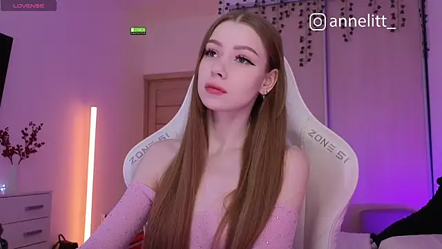 Annelitt online show from December 2025 08:14:01 PM