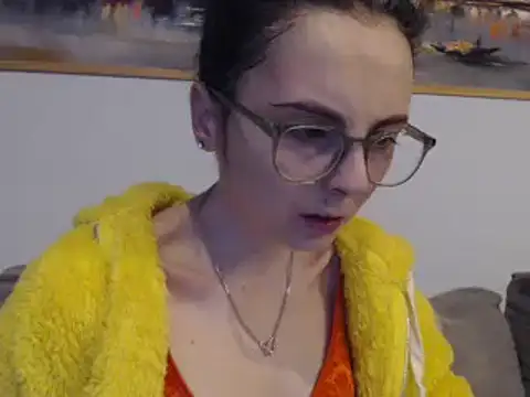 cleophee online show from February 2025 06:44:02 AM