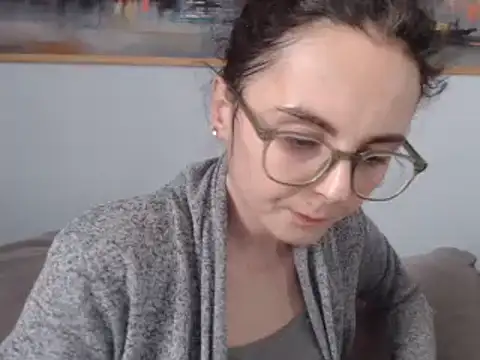 cleophee online show from February 2025 12:58:01 PM