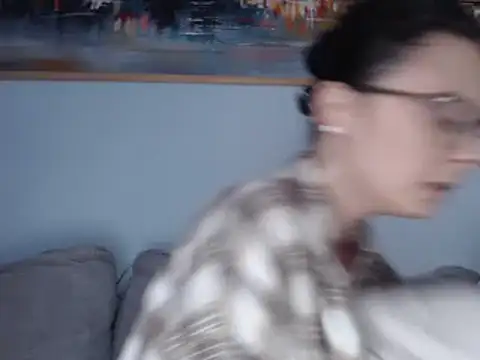 cleophee online show from March 2025 06:37:02 AM