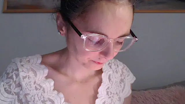 cleophee online show from June 2026 05:37:01 AM