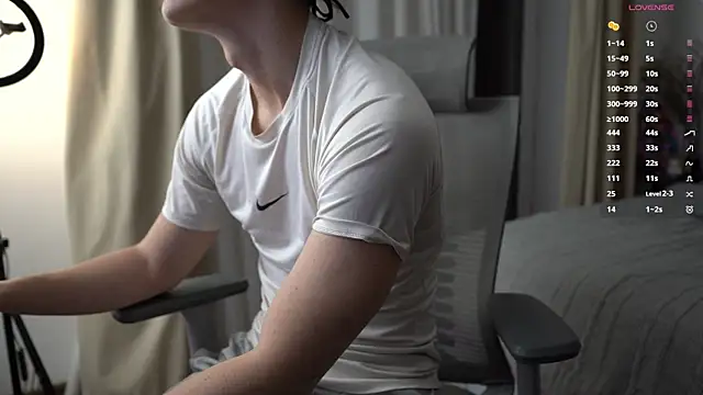 BumBuster69 online show from April 2026 07:17:02 PM