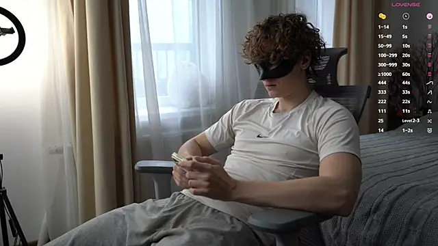 BumBuster69 online show from April 2026 02:08:01 PM