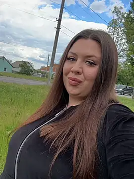 Sara Slow online show from May 2026 10:33:02 AM
