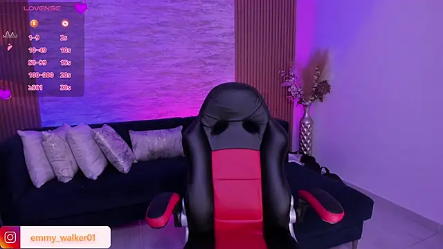 emmy walker online show from November 2025 11:09:01 AM