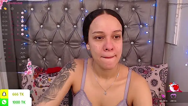 Snapshot of LAILAGUMMY chatting on June 2026 02:48:01 PM LAILAGUMMY online show from June 2026 02:48:01 PM