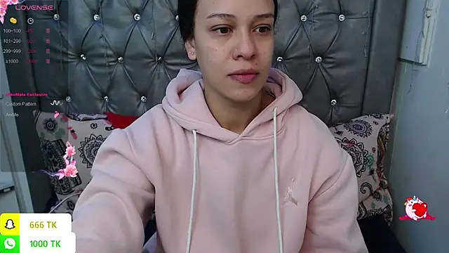 Snapshot of LAILAGUMMY chatting on July 2026 02:31:01 PM LAILAGUMMY online show from July 2026 02:31:01 PM