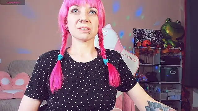 Snapshot of AmyRose6969 chatting on October 2025 08:31:01 PM AmyRose6969 online show from October 2025 08:31:01 PM
