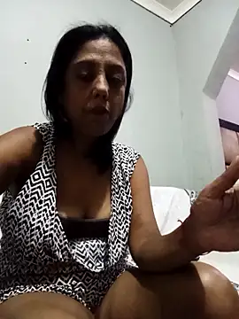 Mahi4luv online show from February 2026 08:45:01 PM