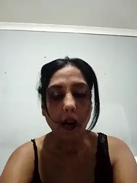 Mahi4luv online show from March 2026 10:27:01 PM