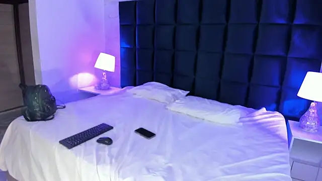 Snapshot of Maddysex_ chatting on April 2026 11:52:02 AM Maddysex online show from April 2026 11:52:02 AM