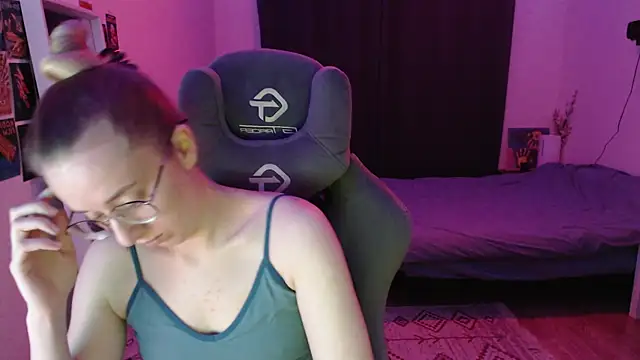 AnabelFrel online show from April 2026 12:04:01 AM