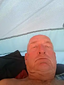 Snapshot of Strap_ chatting on June 2026 12:42:01 AM Strap online show from June 2026 12:42:01 AM