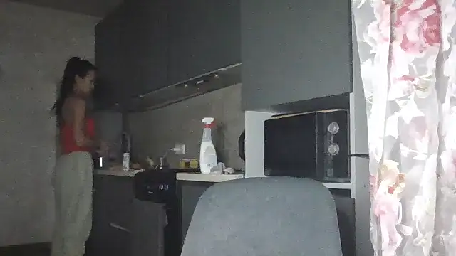 Snapshot of JulianaGold1 chatting on January 2025 08:31:02 PM JulianaGold1 online show from January 2025 08:31:02 PM