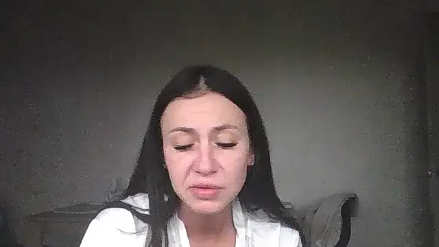 Snapshot of JulianaGold1 chatting on February 2025 03:07:01 PM JulianaGold1 online show from February 2025 03:07:01 PM