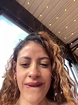 alana15 online show from November 2025 09:26:02 PM