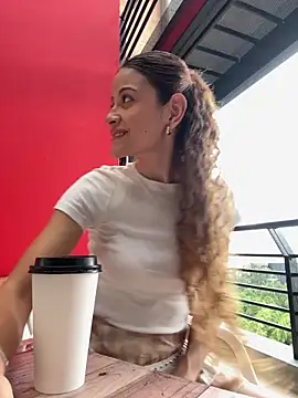 alana15 online show from April 2026 09:23:01 PM