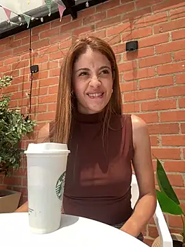 alana15 online show from April 2026 06:10:01 PM