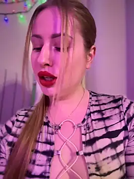 AlisaWhite online show from March 2025 02:33:02 PM