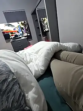 Snapshot of elenaUK chatting on December 2024 06:48:01 PM elenaUK online show from December 2024 06:48:01 PM