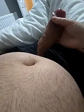 Snapshot of elenaUK chatting on December 2024 11:39:01 PM elenaUK online show from December 2024 11:39:01 PM