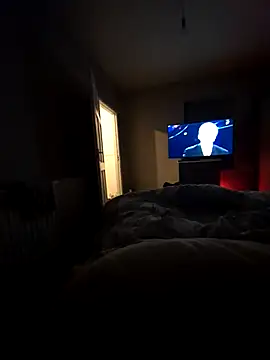 Snapshot of elenaUK chatting on December 2024 11:06:01 AM elenaUK online show from December 2024 11:06:01 AM