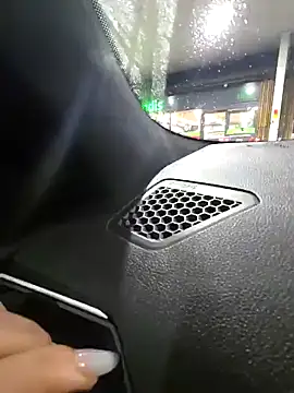 Snapshot of elenaUK chatting on January 2025 07:34:01 PM elenaUK online show from January 2025 07:34:01 PM