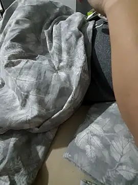 Snapshot of elenaUK chatting on November 2025 07:45:02 PM elenaUK online show from November 2025 07:45:02 PM