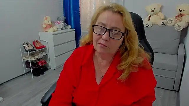 Snapshot of Frau_Marta chatting on July 2026 12:51:01 PM Frau Marta online show from July 2026 12:51:01 PM