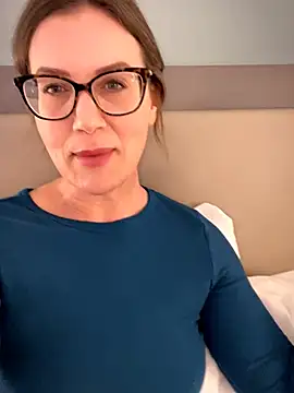 MaiseKnox online show from May 2026 05:54:02 PM