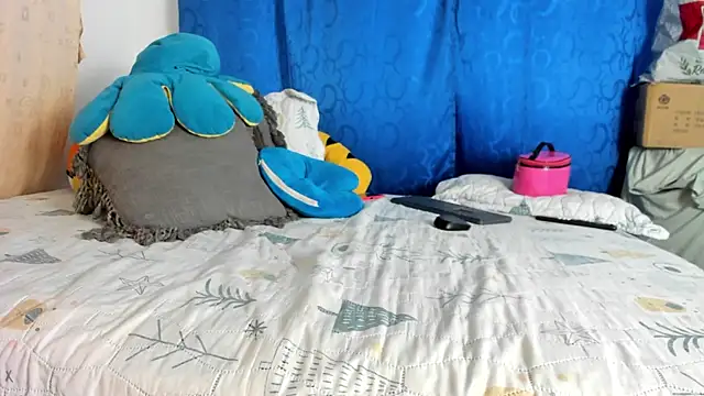 BlowMommy  online show from February 2026 12:15:01 PM