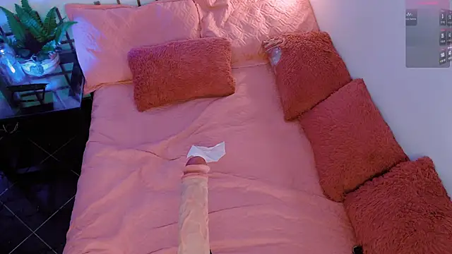 alexa11  online show from January 2025 09:59:01 PM