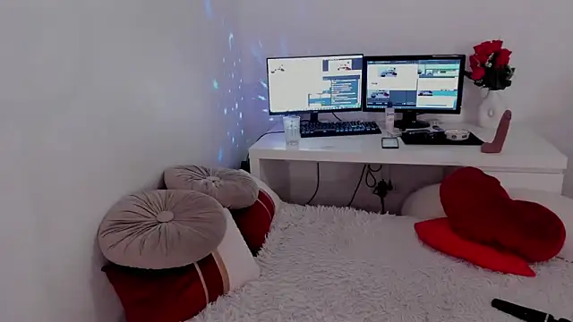 aryahunt1 online show from March 2025 10:28:02 AM