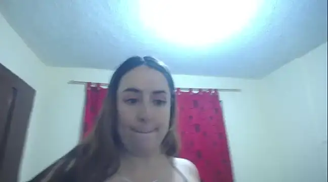 Snapshot of rosahills chatting on December 2024 03:19:02 AM rosahills online show from December 2024 03:19:02 AM