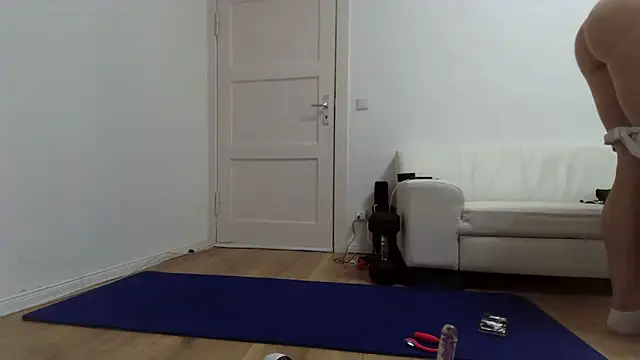 Snapshot of fit_ass_2021 chatting on June 2026 04:29:01 PM fit ass 2021 online show from June 2026 04:29:01 PM