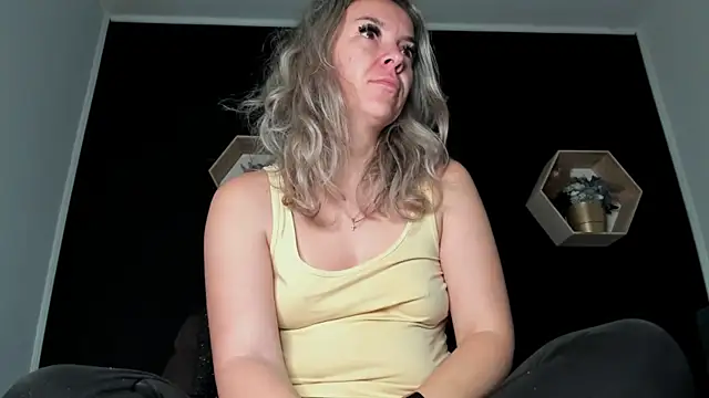 Alesys69 online show from November 2025 02:22:01 AM