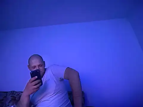 Snapshot of Flakka95 chatting on April 2026 02:44:01 AM Flakka95 online show from April 2026 02:44:01 AM