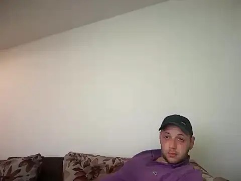 Snapshot of Flakka95 chatting on April 2026 03:18:02 AM Flakka95 online show from April 2026 03:18:02 AM