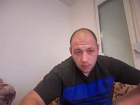 Snapshot of Flakka95 chatting on April 2026 09:51:02 PM Flakka95 online show from April 2026 09:51:02 PM